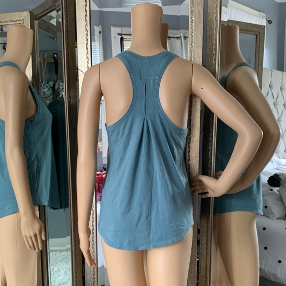 1372.♎️Lululemon love tank *pleated - Picture 2 of 7